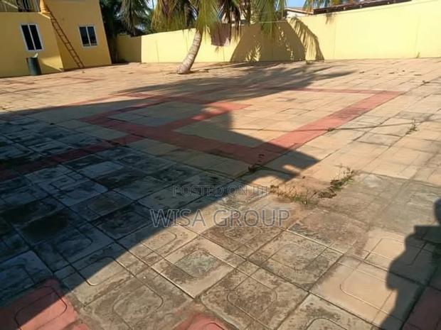 6bdrm Duplex in Wisa Group, Accra Metropolitan for sale · Photo 3