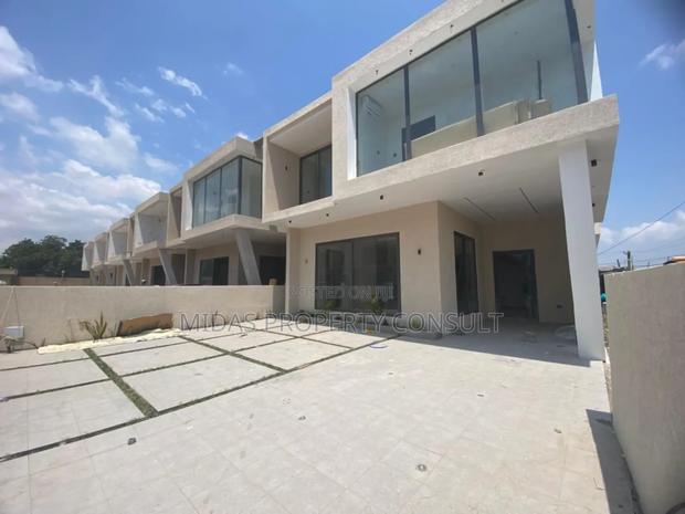 4bdrm House in School Junction, Ashaley Botwe for sale · Photo 3
