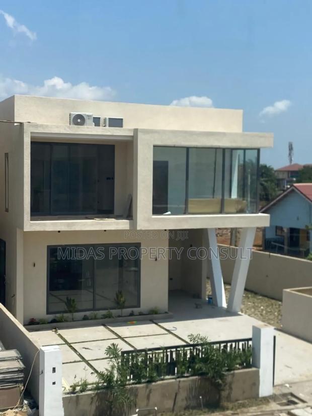 4bdrm House in School Junction, Ashaley Botwe for sale · Photo 1