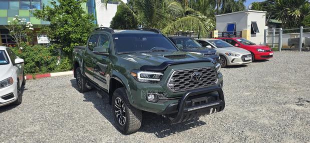 Toyota Tacoma TRD Off Road 2021 Green · Photo 2