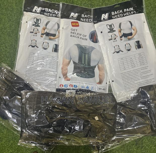 Back Support Posture Corrector · Photo 1