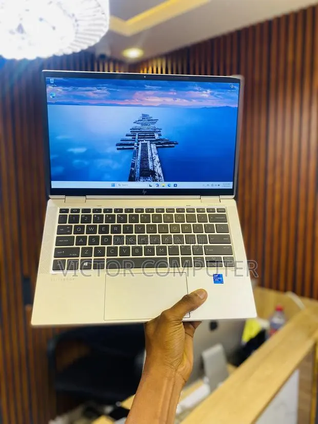 Laptop HP EliteBook x360 1030 G8 16GB Intel Core i7 SSD 512GB · Photo 1