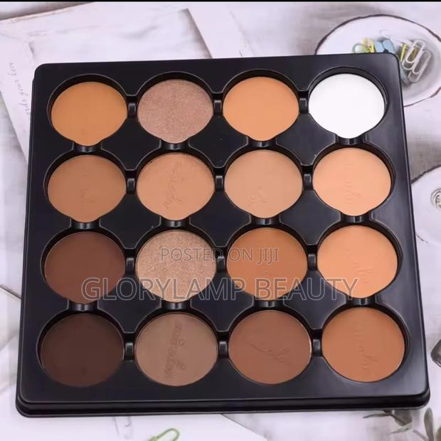 Micolor 16-color Contour Highlight Powder Palette With Cosmetic Brush · Photo 6