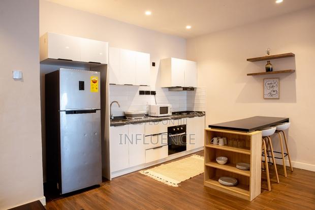 Furnished 2bdrm House in Palace Mall Area, East Legon for sale · Photo 6