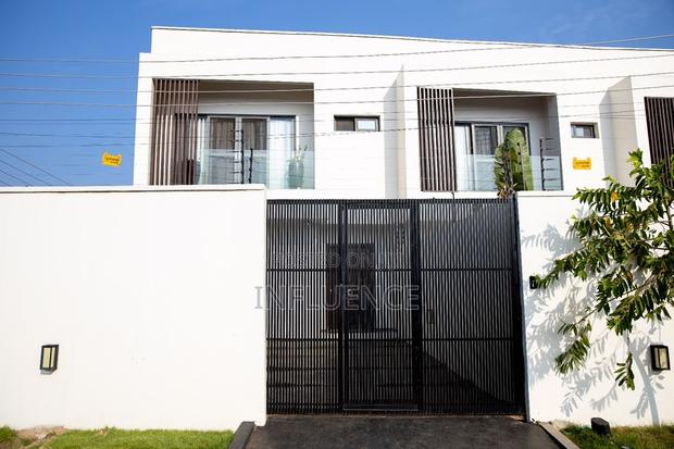 Furnished 2bdrm House in Palace Mall Area, East Legon for sale · Photo 1