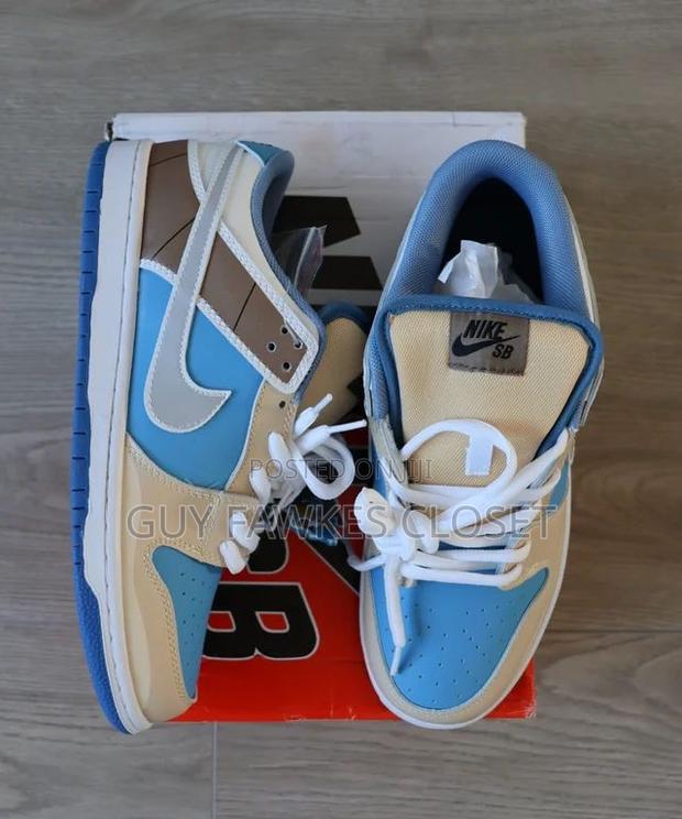 Nike Dunk Low Blastoise · Photo 2
