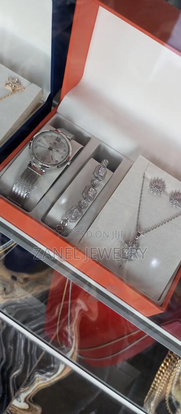 3 in 1 Ladies Jewelry Set · Photo 2
