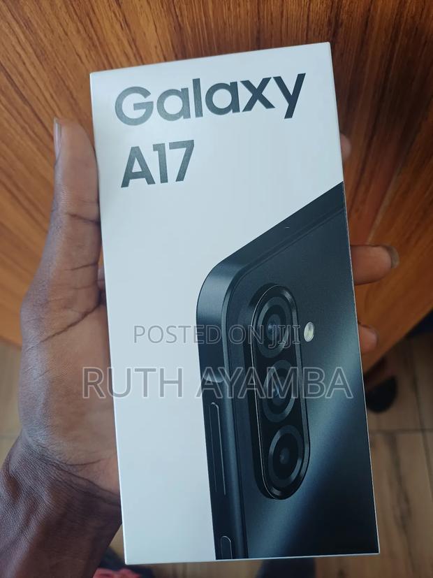 New Samsung Galaxy A17 128 GB Black · Photo 2