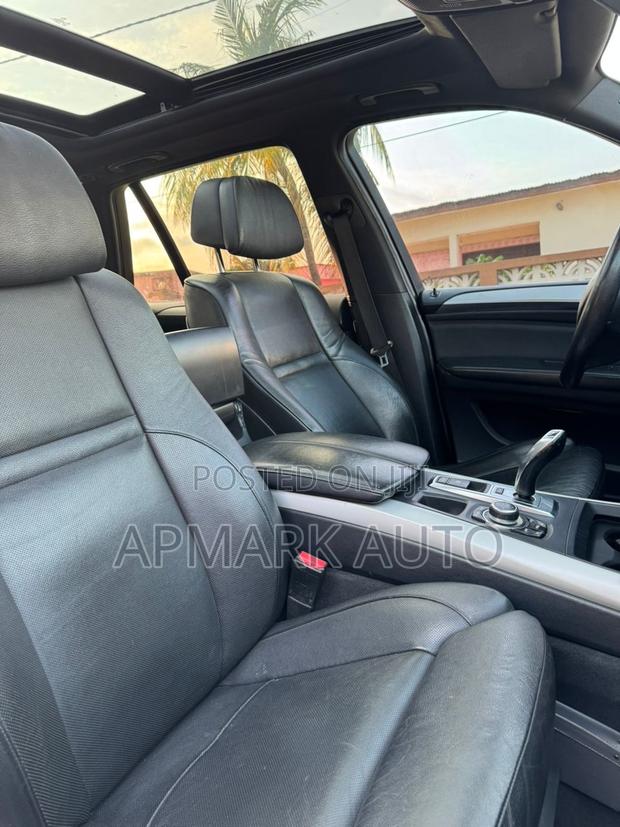 BMW X5 xDrive35i Premium AWD (3.0L 6cyl 8A) 2012 Black · Photo 7