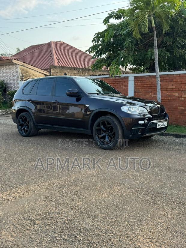 BMW X5 xDrive35i Premium AWD (3.0L 6cyl 8A) 2012 Black · Photo 2