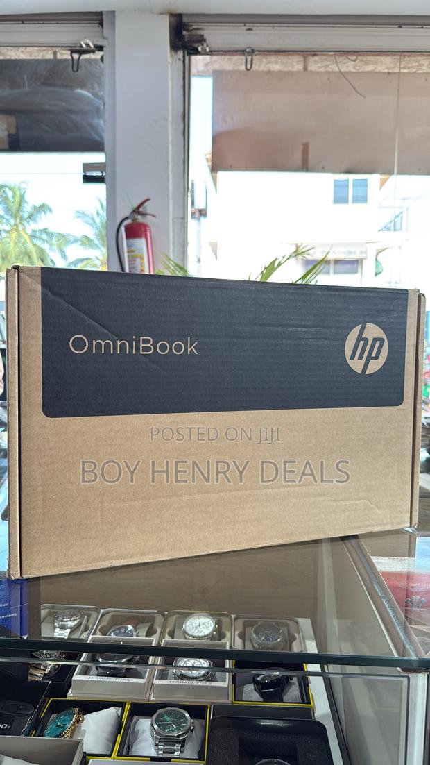 New Laptop HP OmniBook 5 Flip 14-Fp0023dx 16GB Intel Core 7 SSD 512GB · Photo 3