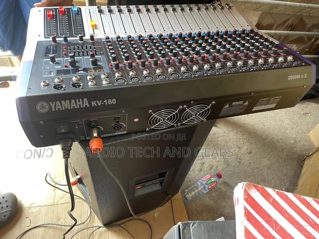 Yamaha Kv-160 16 Channel Powered Mixer · Photo 4