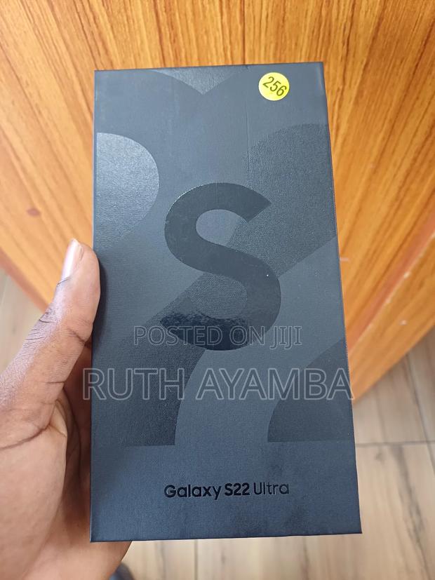 New Samsung Galaxy S22 Ultra 5G 256 GB Black · Photo 2