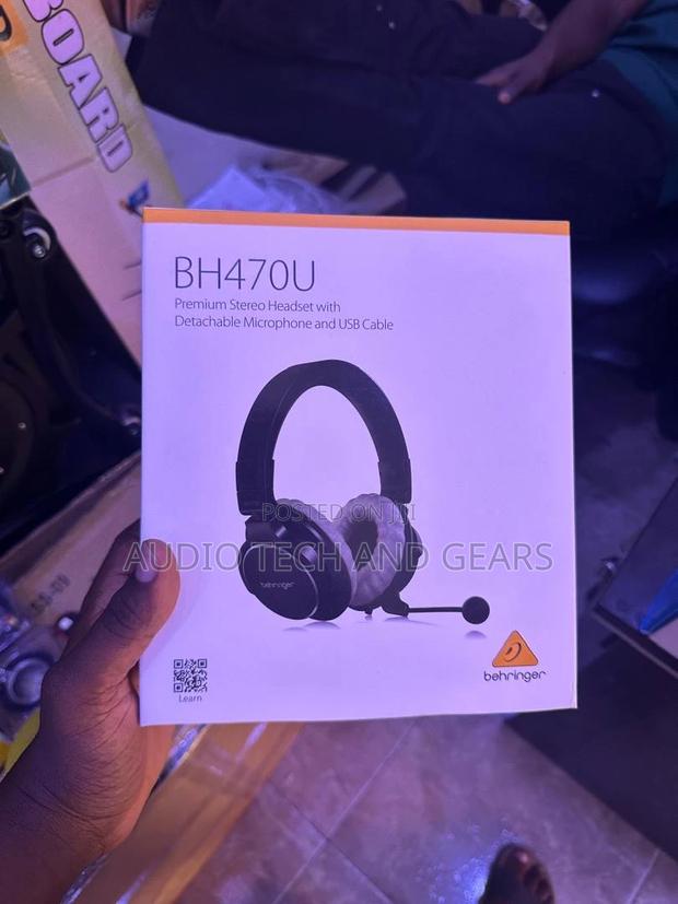 Behringer Bh470u Stereo Headset With Detachable Microphone · Photo 1