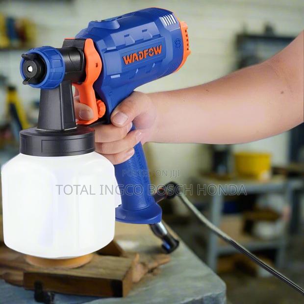 Spraying Machine / Spray Gun Battery And Charger Included · Photo 1