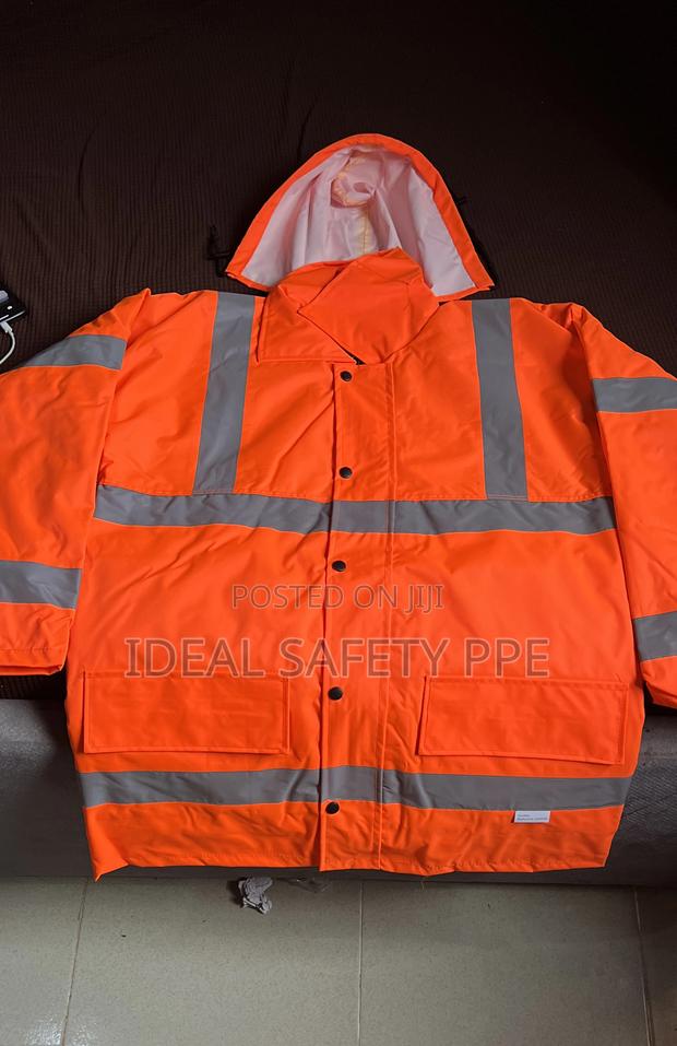 Reflective Safety Jacket · Photo 3