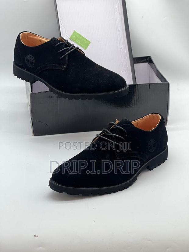 Timberland Suede Official Wear . Tough and Classic · Photo 2