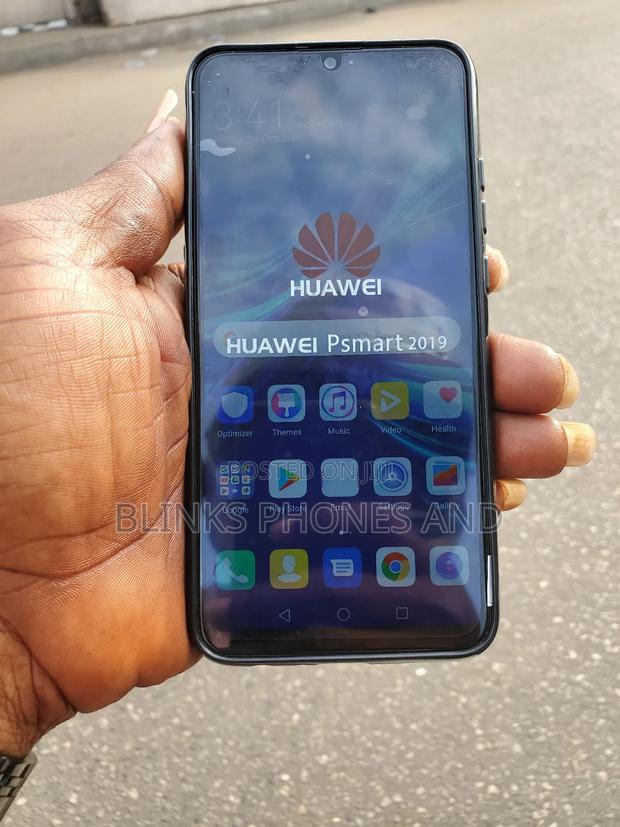 Huawei P Smart 2019 64 GB Black · Photo 4