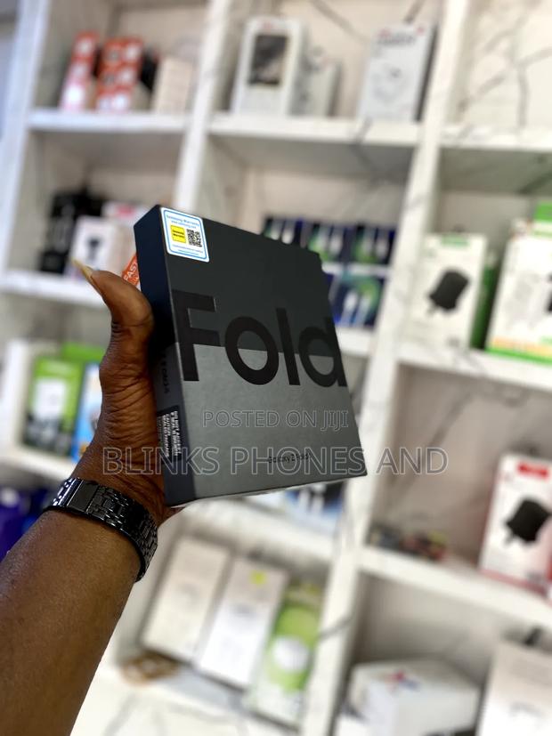 Samsung Galaxy Z Fold4 256 GB Black · Photo 1