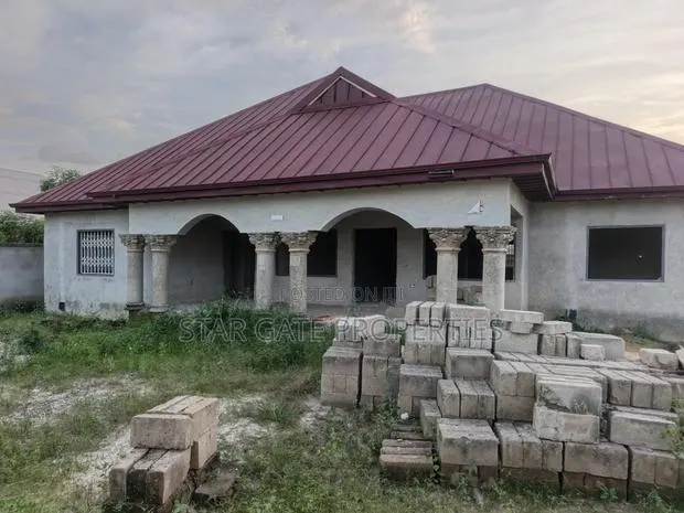 5bdrm House in Kumasi Metropolitan for sale