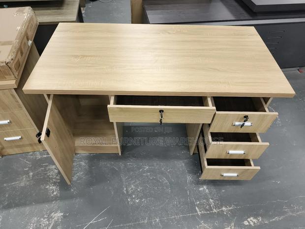 BGZ-1401 Office Desk · Photo 2