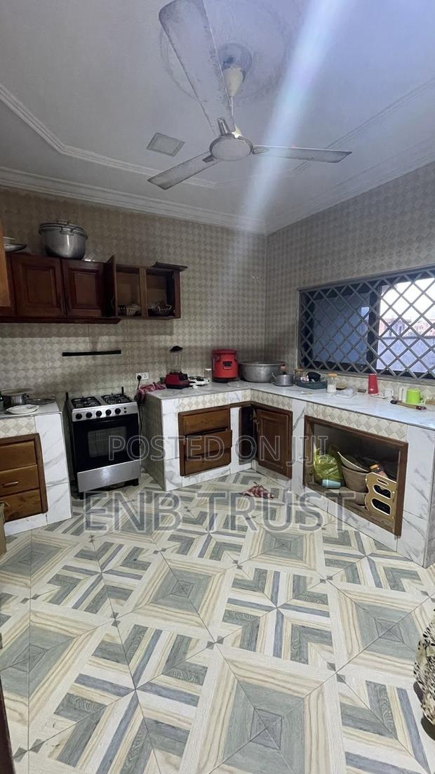 5bdrm House in Ablekuma Nsakina, Manhean for rent · Photo 8