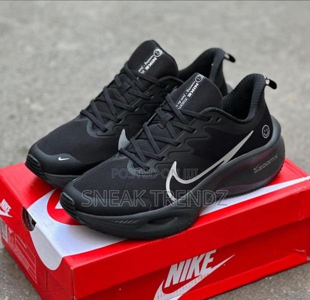 Nike Zoom Trainers Blacksilver · Photo 2