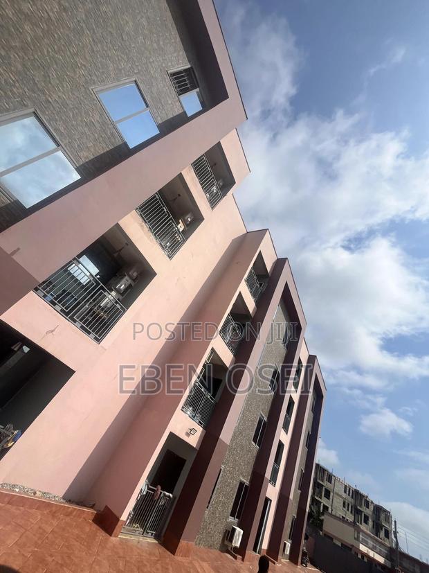 2bdrm Apartment in Dansoman for rent · Photo 2