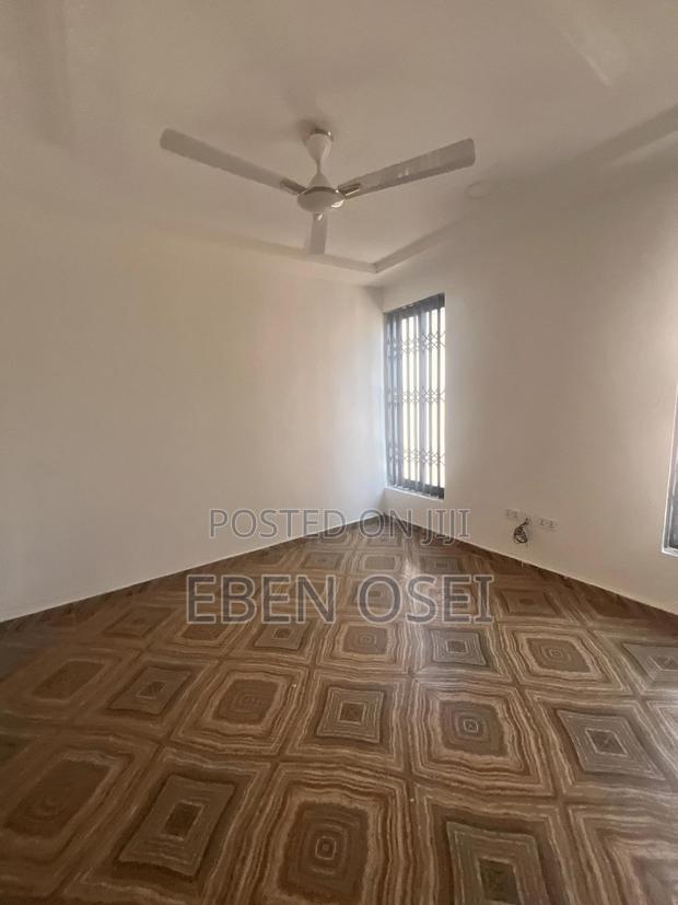 2bdrm Apartment in Dansoman for rent · Photo 8