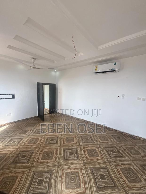 2bdrm Apartment in Dansoman for rent · Photo 5