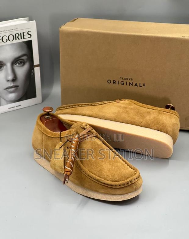 Original Clarks Wallabies Available · Photo 2