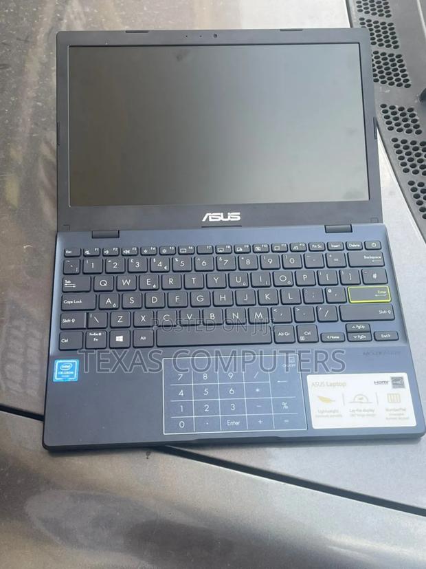 Laptop Asus A42DE 4GB Intel Core I5 SSD 128GB · Photo 2