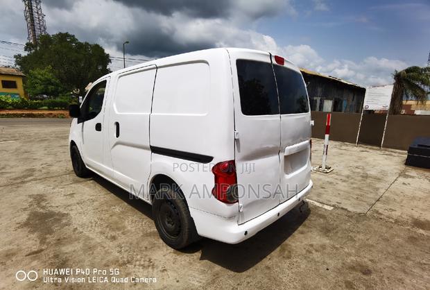 Nissan NV200 2015 White · Photo 7