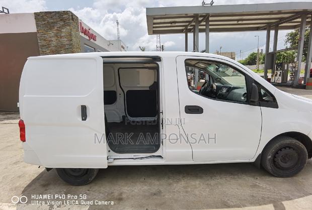 Nissan NV200 2015 White · Photo 4