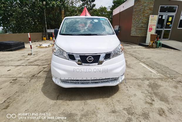 Nissan NV200 2015 White · Photo 1
