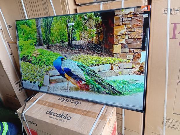 TCL Ultra Hd Tv – Experience Brilliance in Every Pixel · Photo 1