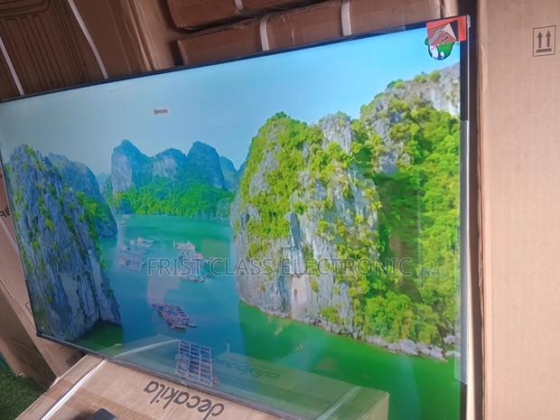 Smart Life, Big Screen — TCL 55” Smart Google Tv. · Photo 2