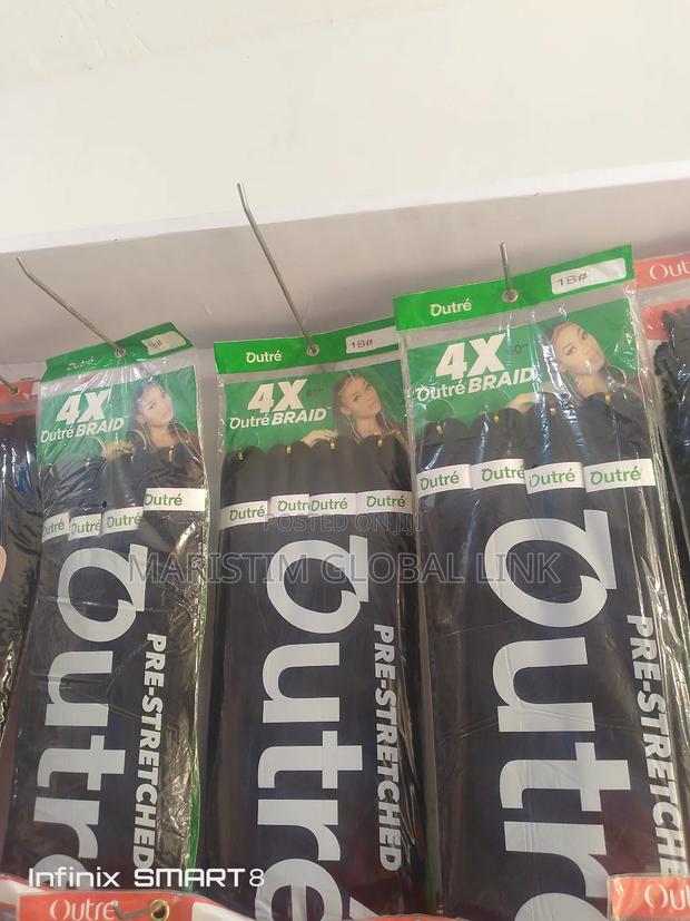 4x Outre Braid Pre- Stretched Hair Extension 60" · Photo 5