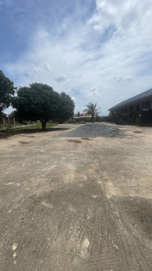 Uncompleted School Complex – Abehenase (Along the Main Sonitra Road) · Photo 4