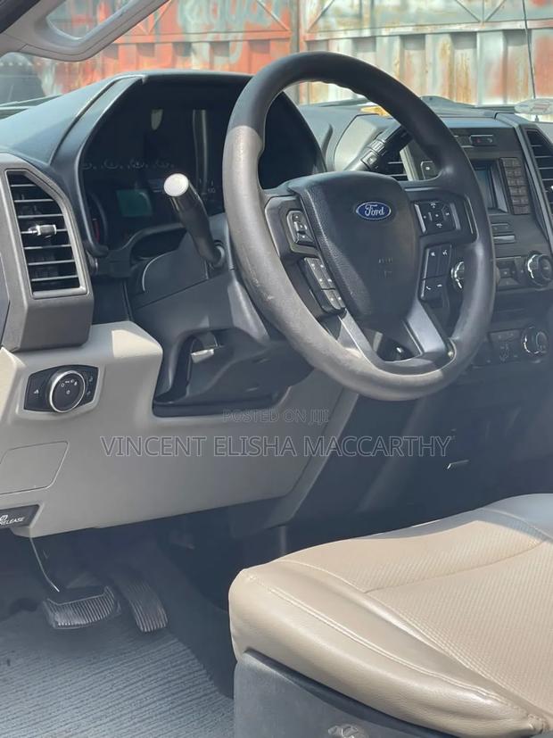 Ford F-150 2017 White · Photo 2