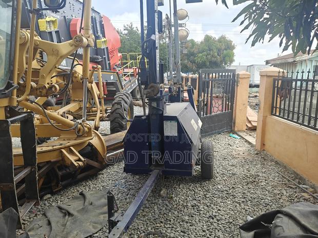 Tower Lights for Sale Working Good Condition · Photo 2
