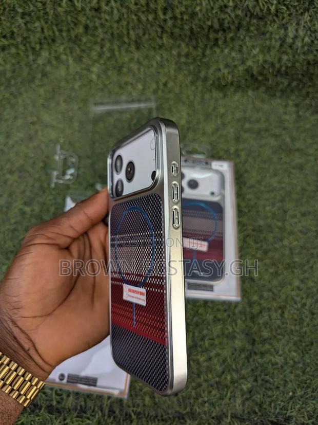 iPhone 17 Pro Metal Like Case · Photo 3