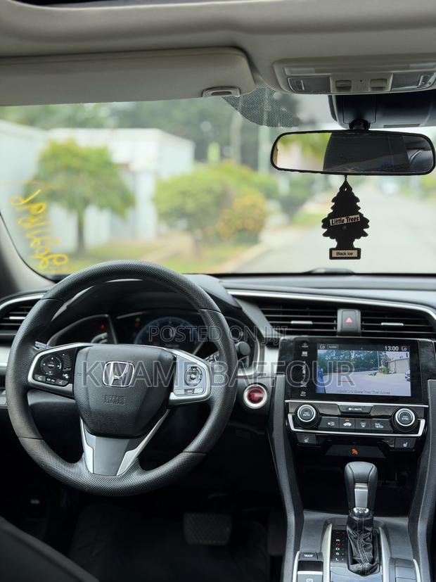Honda Civic 2018 Blue · Photo 8