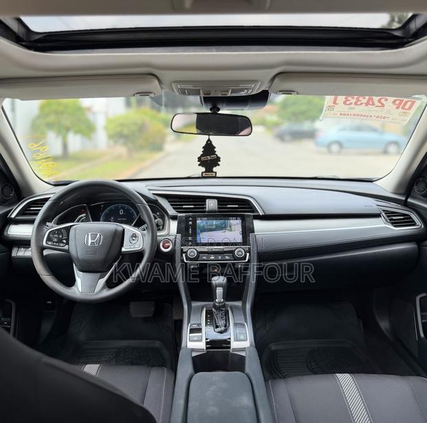 Honda Civic 2018 Blue · Photo 7