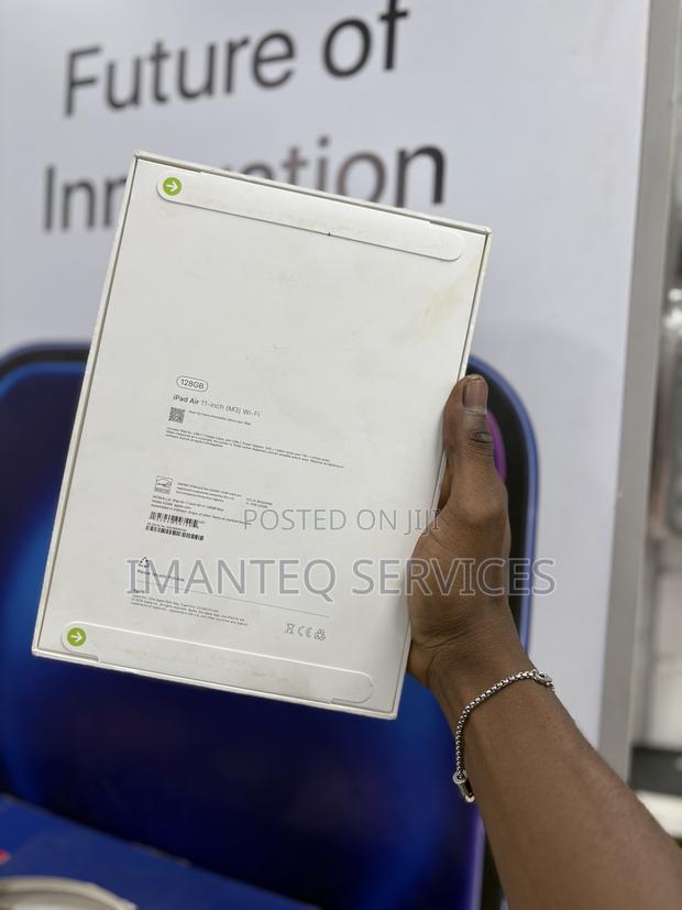 New Apple iPad Air 11 (2024) 128 GB Blue · Photo 2