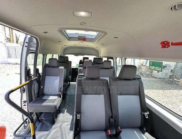 New Toyota HiAce 2025 Silver · Photo 6