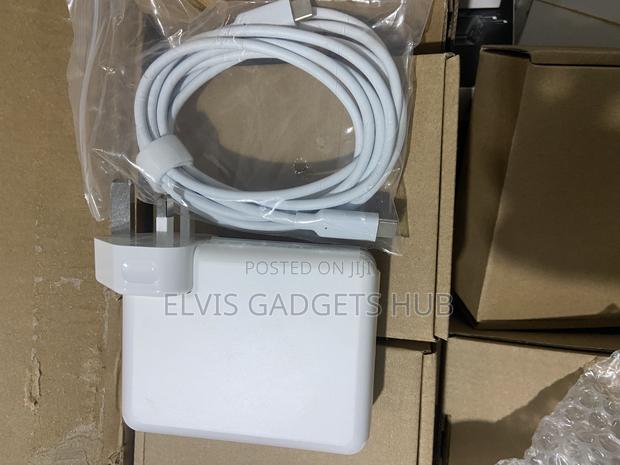 Macbook Air/Pro 140w Usb C Charger · Photo 4