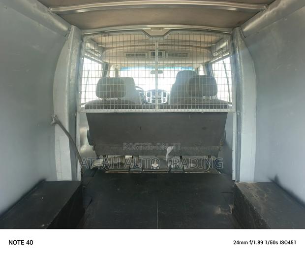 Nissan Caravan (Urvan) 2010 Grey · Photo 5