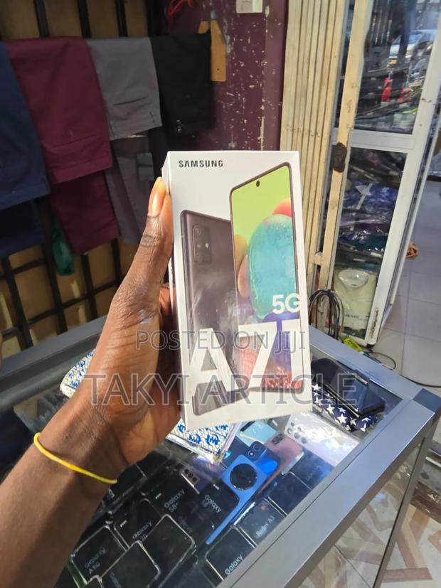 New Samsung Galaxy A71 5G 128 GB Black · Photo 2