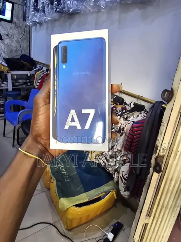 New Samsung Galaxy A7 64 GB Blue